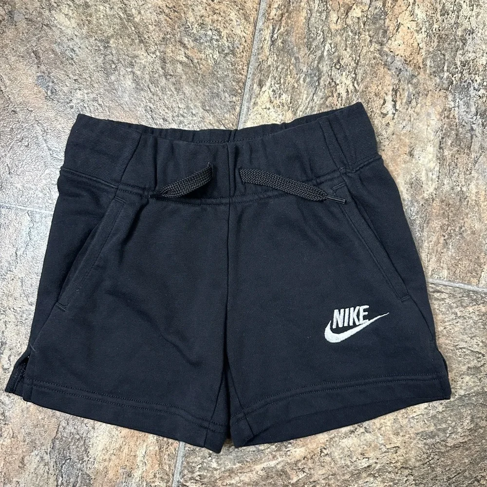Nike comfortable sleek
